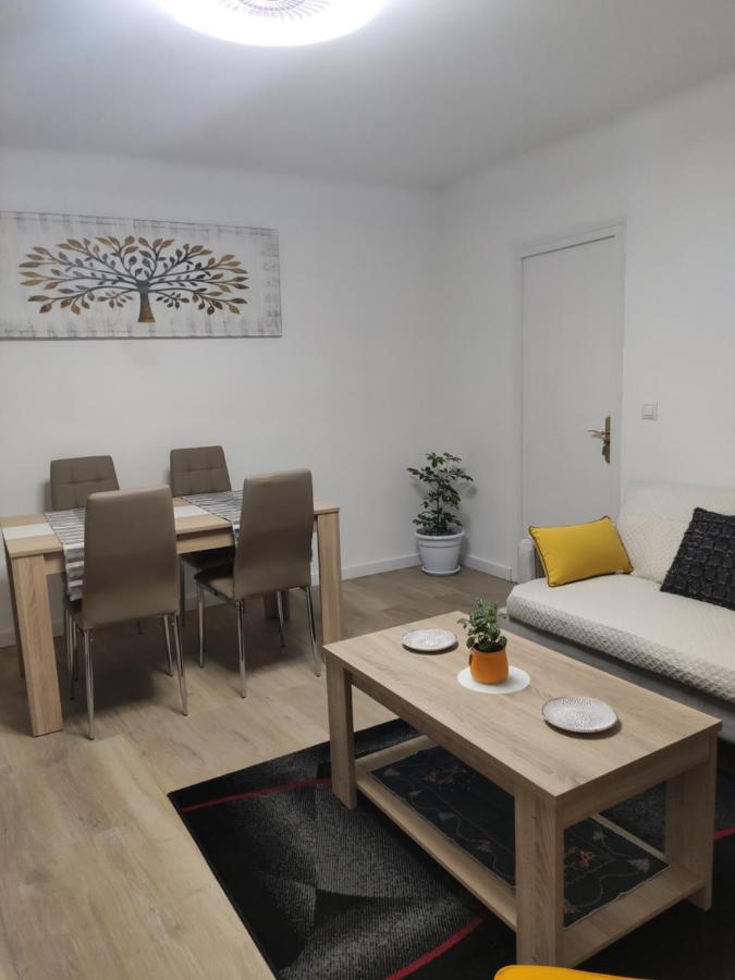 Apartamento Estel La Seu d'Urgell Eksteriør bilde